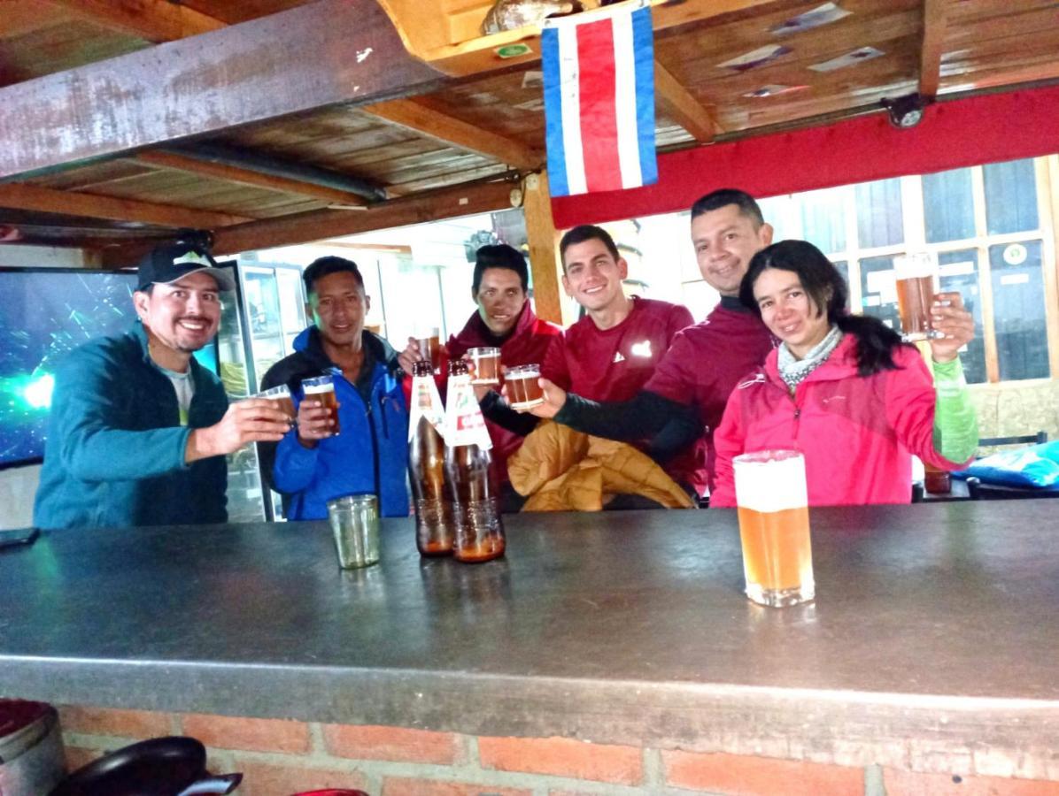 Andes Hostel 瓦拉斯 外观 照片